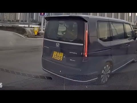 車CAM直擊 - ZT2205 點解你每次行迴旋處都可以影響人🤔 #已舉報