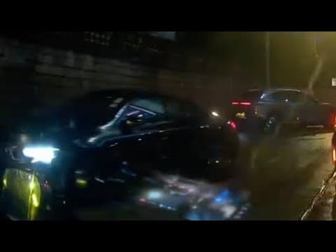 車CAM直擊 - 跑馬地Benz突然越雙白 撞對面線私家車 
