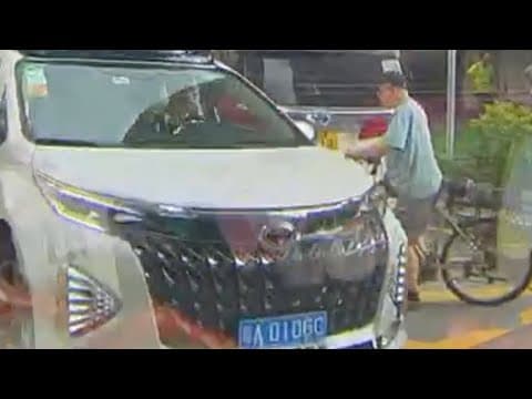 車CAM直擊 - 逆線單車阿叔遇上逆線大陸車！