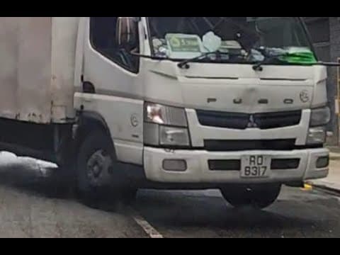 車CAM直擊 - 甘樣應該夠曬料做危險駕駛？逆線行駛仲指手劃腳好似好正確 RD8317 #涉事司機話停牌停牌囉未驚過
