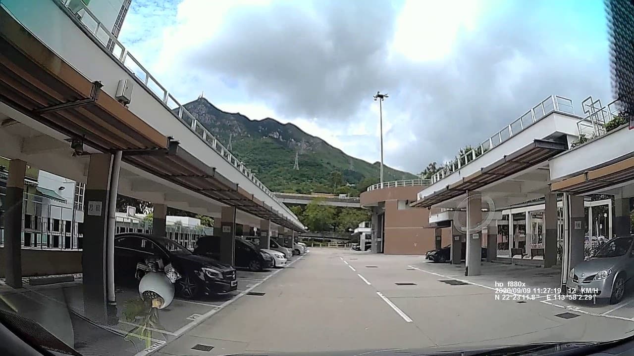 屯門龍逸邨停車場 (入) Lung Yat Estate Carpark in Tuen Mun (In)