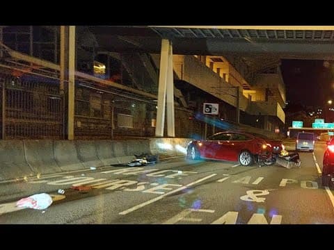 車CAM直擊 - 馬場對出往大埔交通意外，頭搖又尾擺～車頭散晒🎉