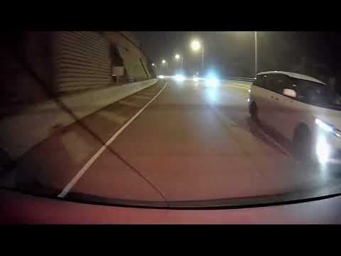 車CAM直擊 - 揸車千祈唔好玩手機
