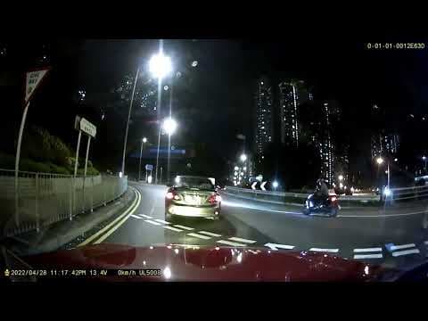 車CAM直擊 - DC9直衝入藍田匯景花園迴旋處 險撞飛電單車