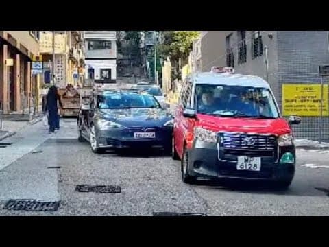 車CAM直擊 - 大熱Q🫢 的士倒車撞Tesla 普仁街