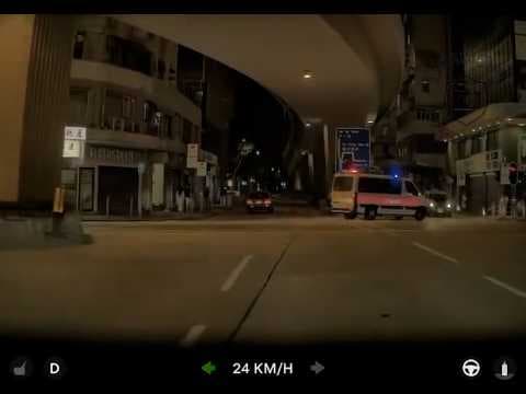 車CAM直擊 - 的士逆線行駛巧遇警車 😏