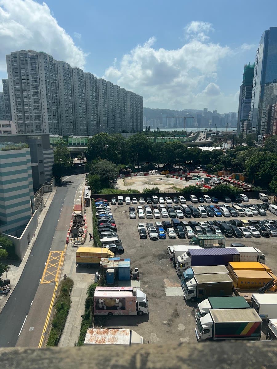 官塘工業中心停車場 實景照片 2