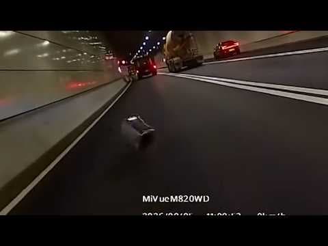 車CAM直擊 - 貨車跌鐵罐 電單車險炒車
