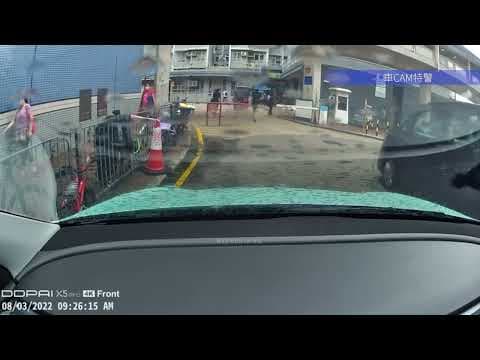 車CAM直擊 - 元州邨私家車高速直撞更亭閘機