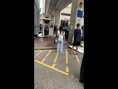 車CAM直擊 - (前後CAM) 元州邨私家車高速撞向保安亭