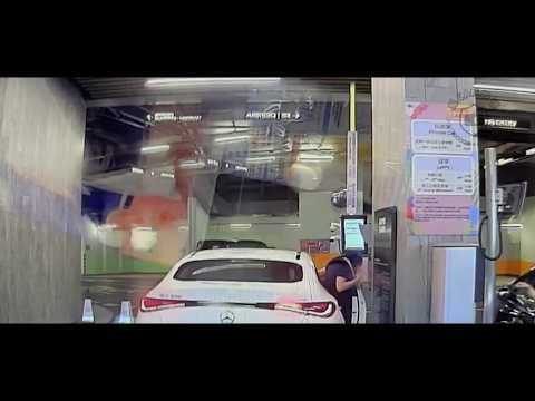 車CAM直擊 - 呢位Benz阿姐幾有趣 😂 👍