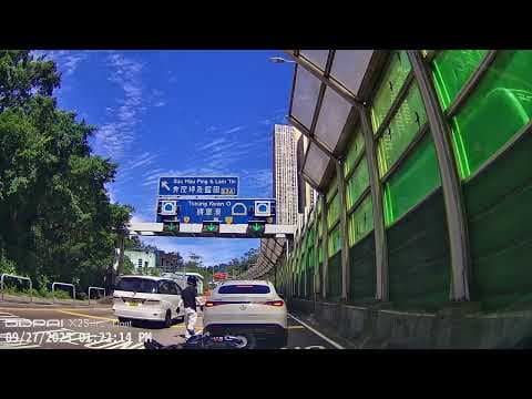 車CAM直擊 - 將軍澳隧道公路 P牌電單車追撞Benz (轉載) 