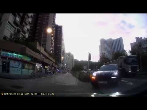 車CAM直擊 - 屯門石排頭路近河旺街對出 袋口位波子直接駛出 交通意外