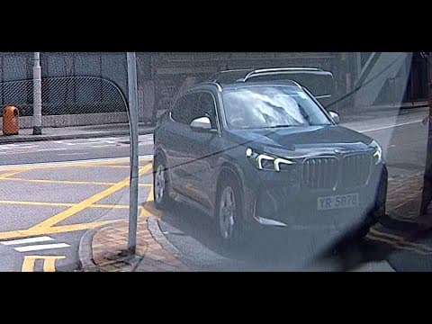 車CAM直擊 - YR5878 港灣道東行，違例右轉新鴻基中心，算唔算切雙白線再不依交通標誌呢？