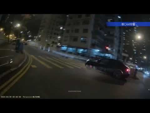車CAM直擊 - 協和街 Tesla袋口位無睇清楚駛出 電單車攔腰撞