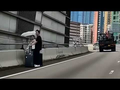 車CAM直擊 - CLS 拖住行李係呢個位係想截車？？ (轉載)
