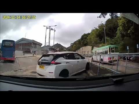 車CAM直擊 - 赤柱廣場 私家車自炒撞欄