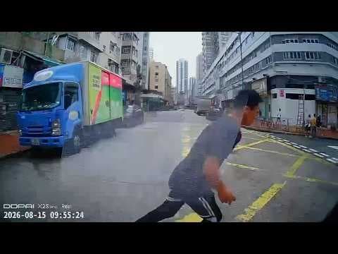 車CAM直擊 - 合益路呢位阿哥滾水淥腳趕去邊？唔好害人
