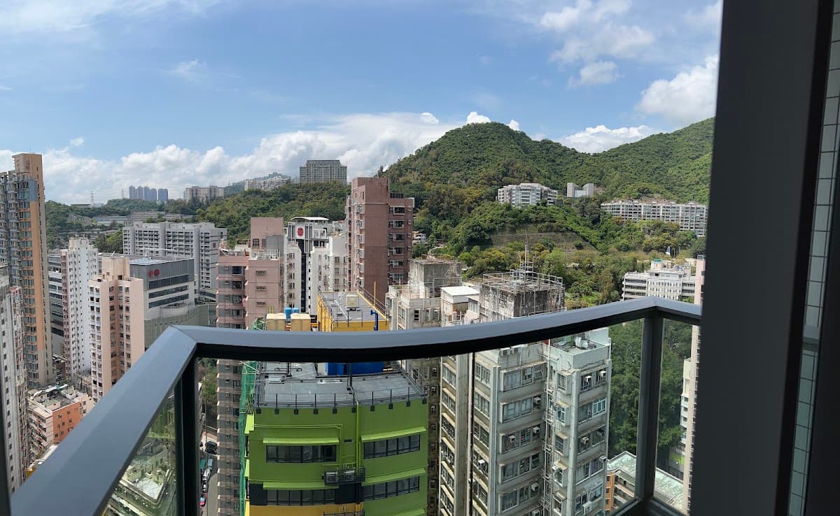 長沙灣喜盈商場 Hey Plaza 停車場 實景照片 1