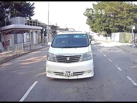 車CAM直擊 - 七人車逆線爬頭衝燈