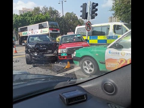 車CAM直擊 - 大埔安祥路太和路交界 的士衝燈造成意外