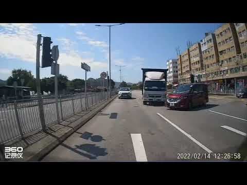 車CAM直擊 - 洪水橋貨車衝紅燈撞私家車