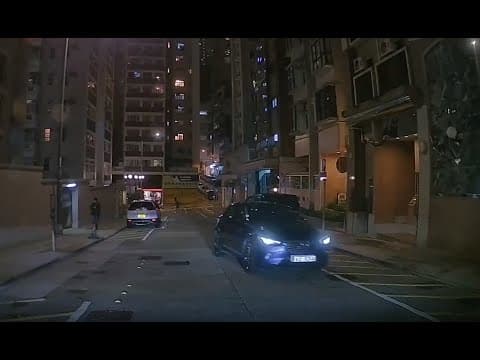 車CAM直擊 - 私家車聚文街逆線行駛