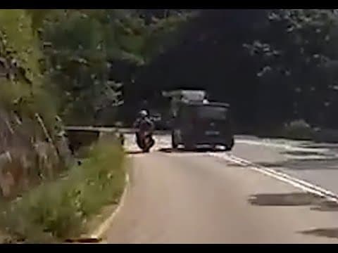車CAM直擊 - 大埔道 貨Van厭電單車行得慢 雙白扒頭