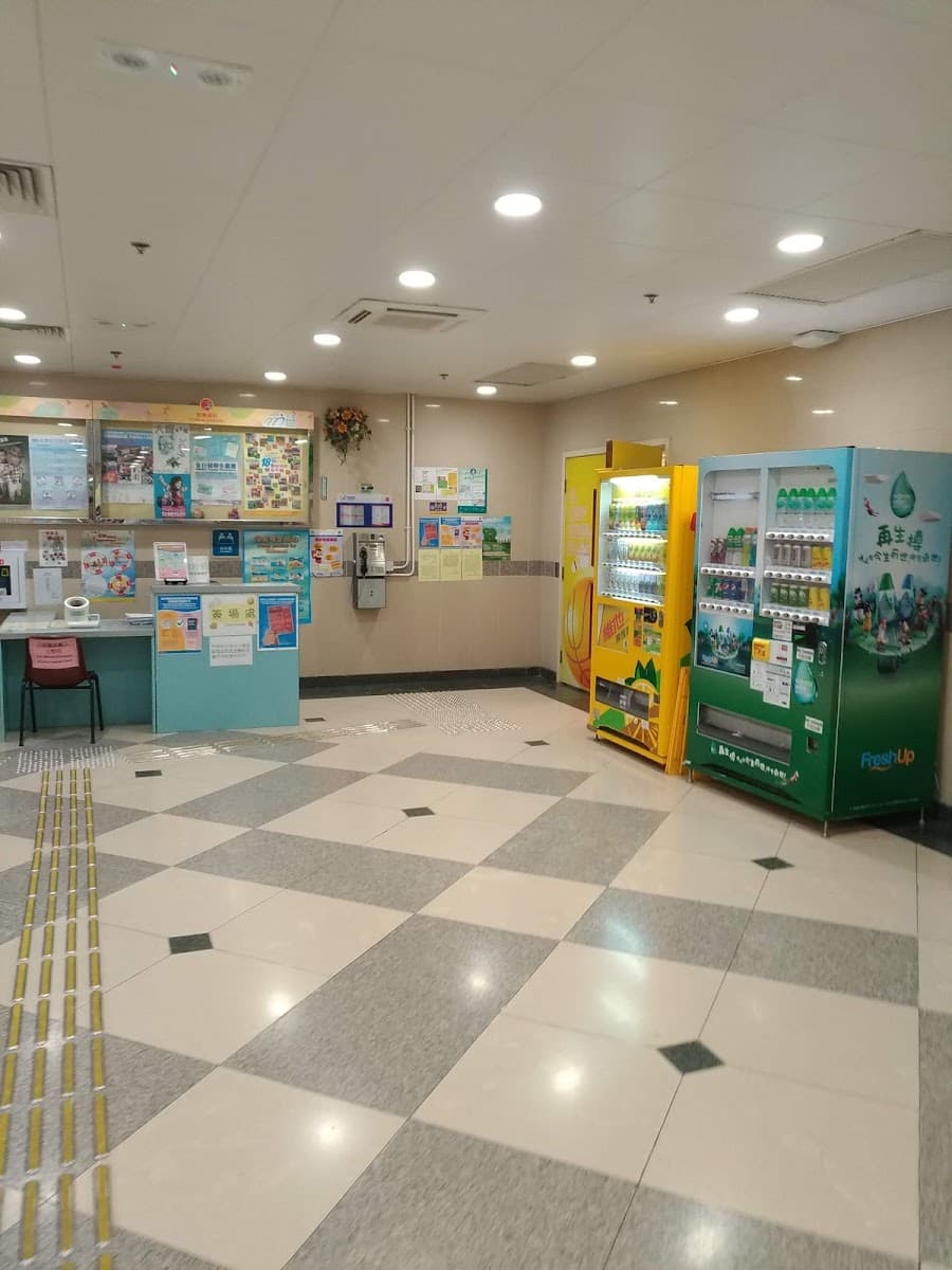 鳳琴街體育館停車場 實景照片 6