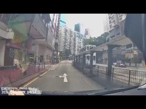 車CAM直擊 - 英皇道 小朋友紅燈亂跑過馬路險被撞