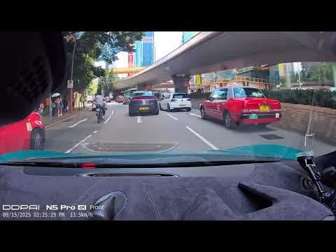 車CAM直擊 - 廣東道兩車相撞 🙈 兩位睇下幫唔幫到手