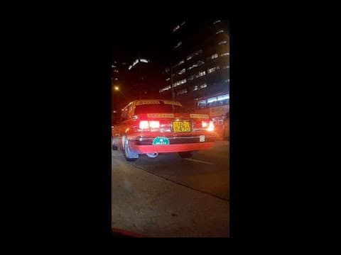 車CAM直擊 - 的士佬臨上橋突然轉線，dup到傻