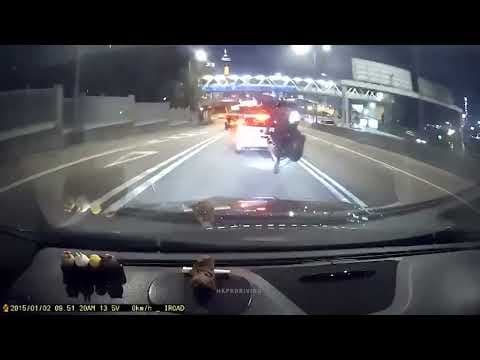 車CAM直擊 - (舊片) 神奇頂級超卓 26急煞車尾趷起 安全著陸