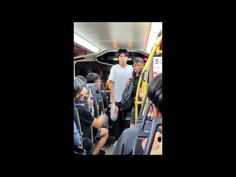 直擊 - 巴士259D 白衫後生仔唔讓阿叔坐入面空位 自稱被打叫報警求仁得仁