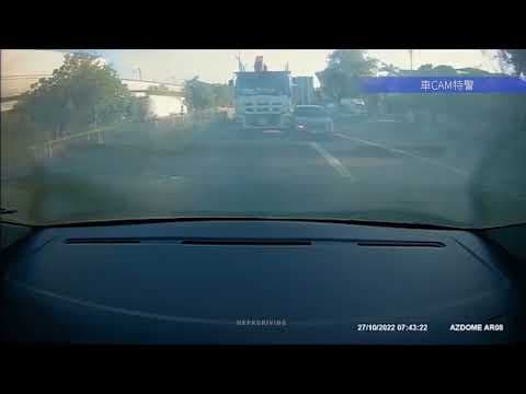 車CAM直擊 - 今朝藍地兩車相吻一刻，希望幫到大車司機🙏