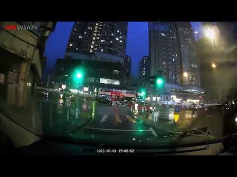 車CAM直擊 - 假日L大有街轉彎入錯窿