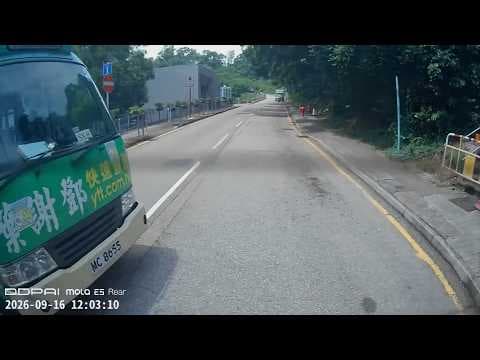 車CAM直擊 - CLS 小巴佬門又唔關 讓線慢慢駛出差啲撞車