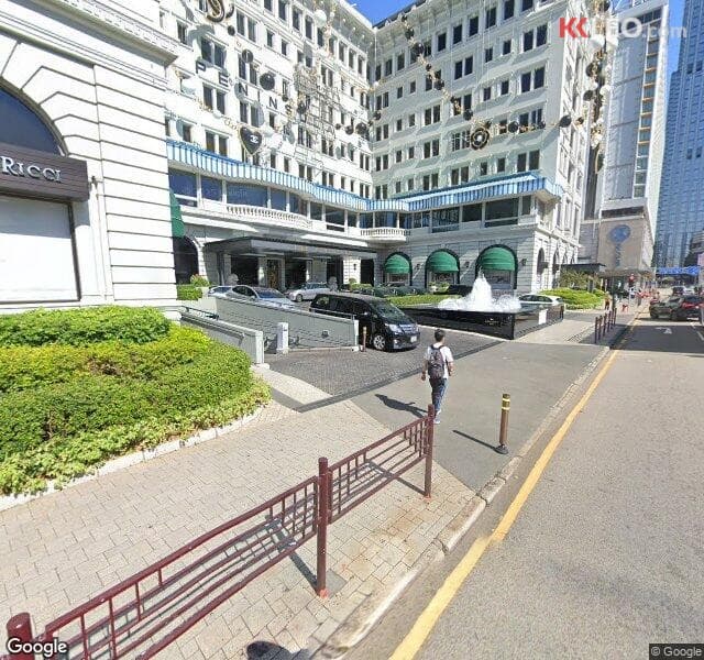 尖沙咀半島酒店停車場