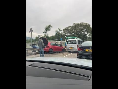 車CAM直擊 - 汀角路 交通意外事發一刻 #坑渠蓋過灣