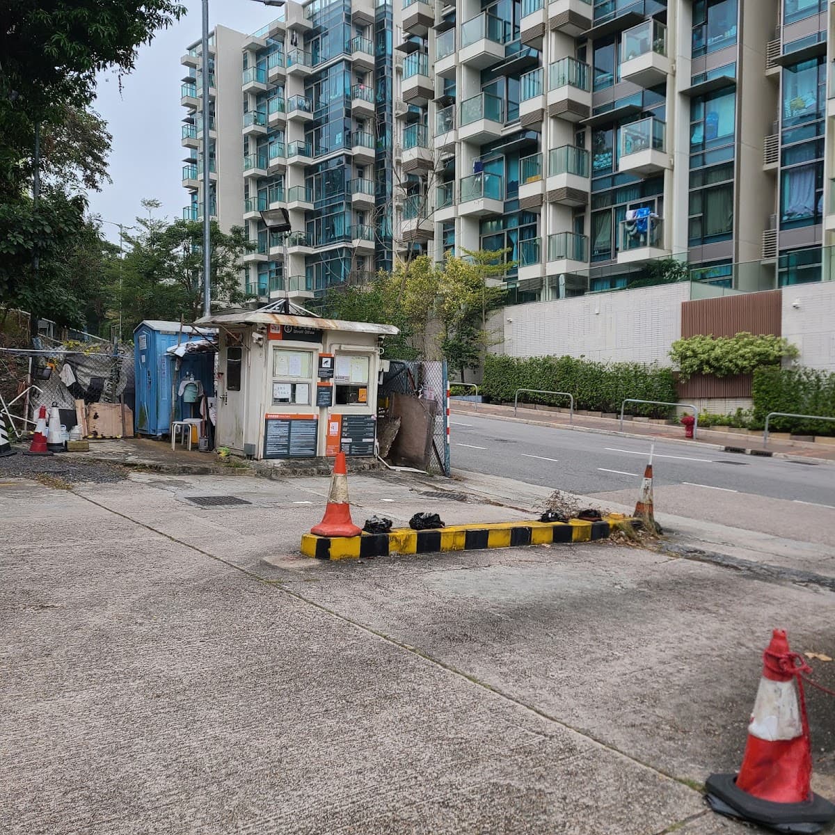 西貢康村路露天停車場 (24 Park) 實景照片 1