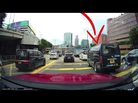 車CAM直擊 - 紅隧收費廣場 發夢貨Van撞七人車