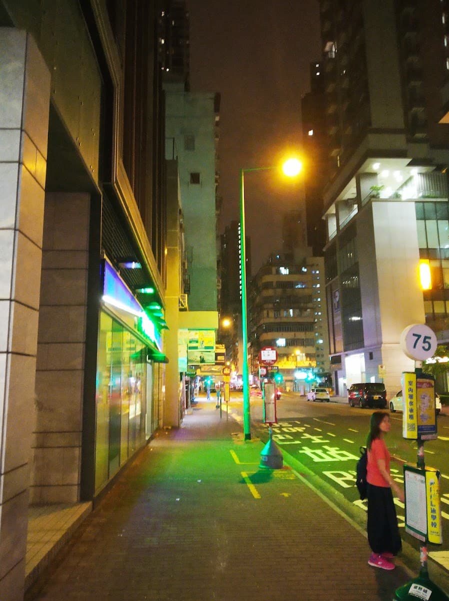 長沙灣喜盈商場 Hey Plaza 停車場 實景照片 4