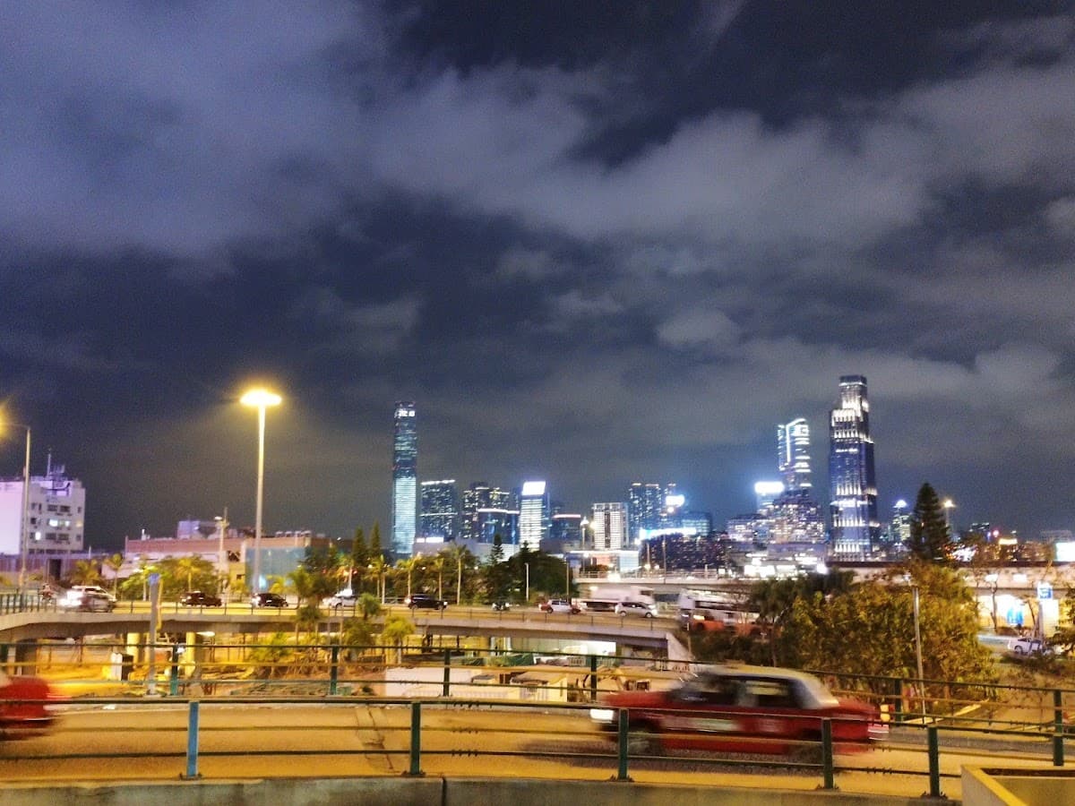 伊利沙伯大廈停車場 實景照片 1