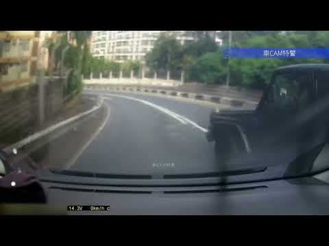 車CAM直擊 - 獅隧口近浸會  Benz落斜失控自炒