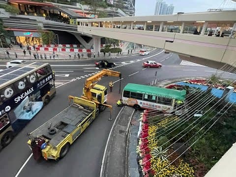 車CAM直擊 - (多片合一) 美田路近車公廟路迴旋處 兩綠van相撞 事發一刻