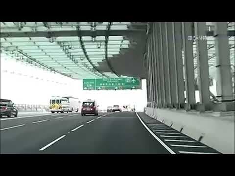 車CAM直擊 - 東區走廊警車夾硬入線，的士扭頭剎車避讓