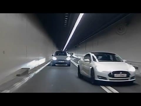 車CAM直擊 - 一灰一白到底急什麼 🤷‍♂️ 連續雙白扒頭就係想快果幾秒？？