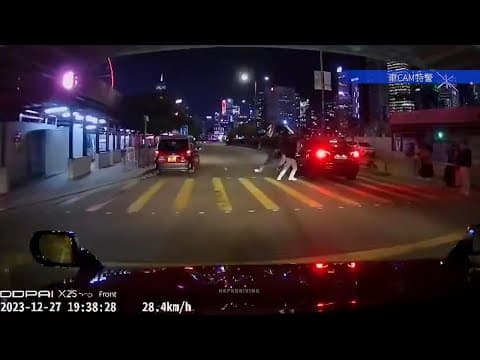 車CAM直擊 - 耀星街 行人被撞 衝紅燈彈出彈入