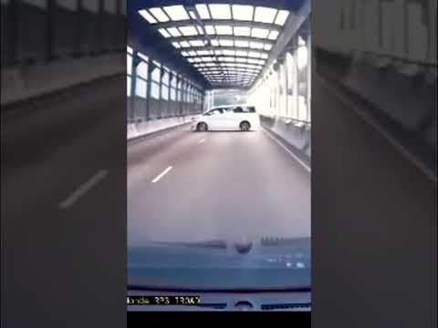 食雞食得多 現實世界堵橋？ #車cam #香港 #gta #pubg #hk #極速 #p牌 #shorts￼