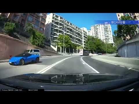 車CAM直擊 - WA5634 林寶浸會橋大油爆上斜Show Off~ 可惜失控撞貨Van